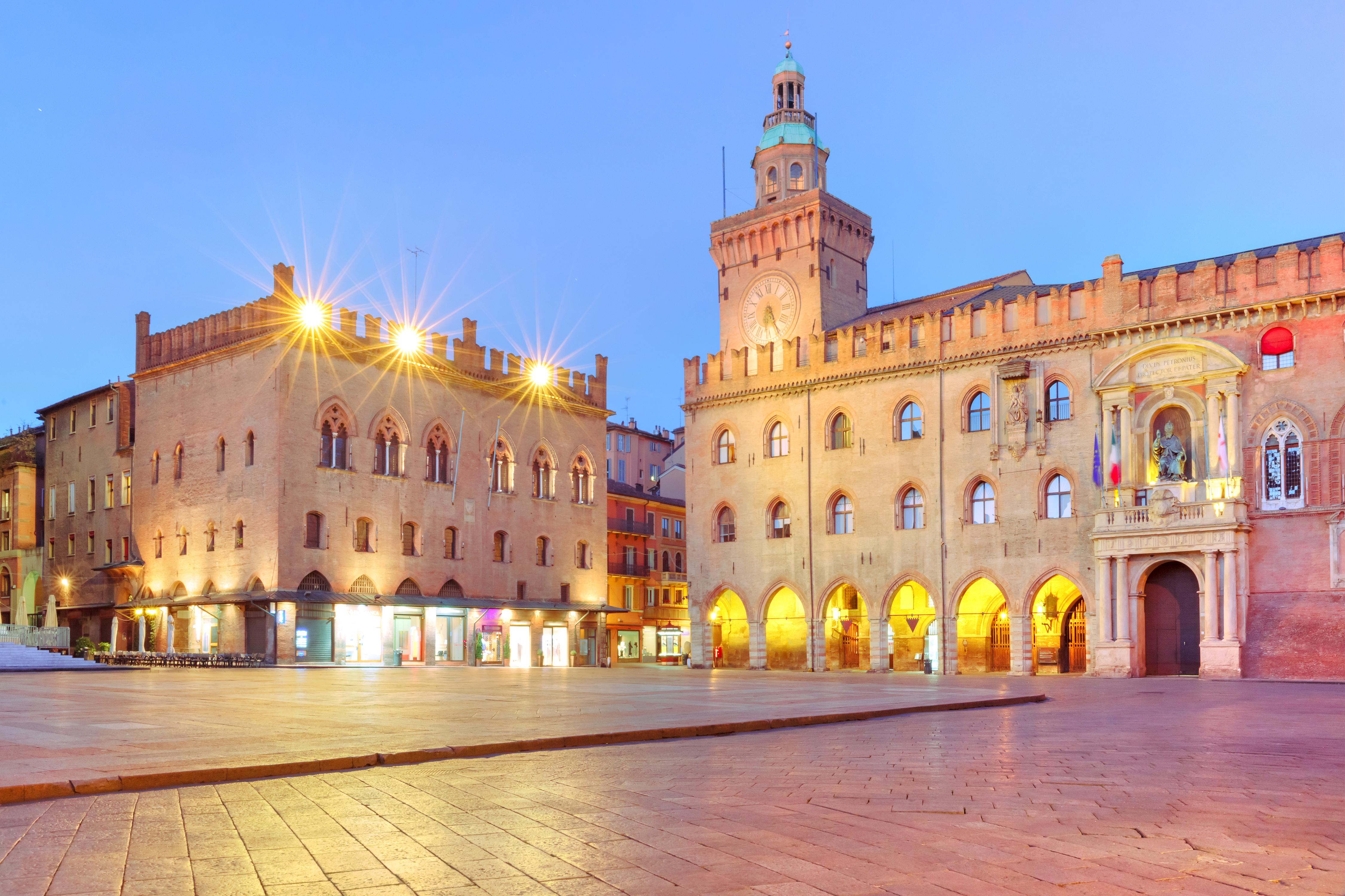 博洛尼亚torre dell'orologio o torre accursi攻略,博洛尼亚torre