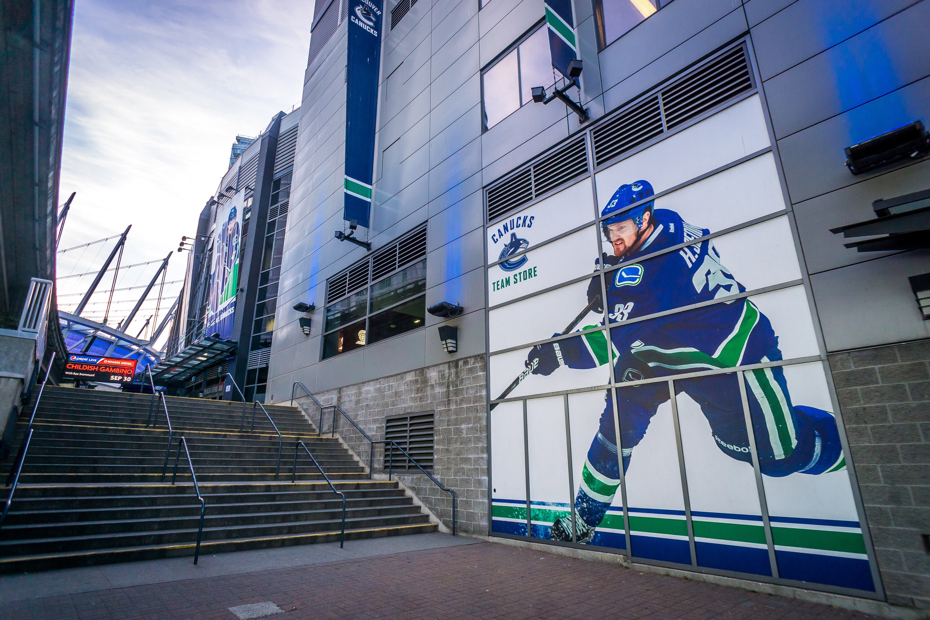canucks team store rogers arena