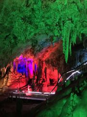 Shihua Cave