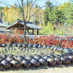 Longshan Korean Folk Village