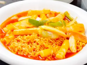 Shengshuangshengshaokaoguangchang