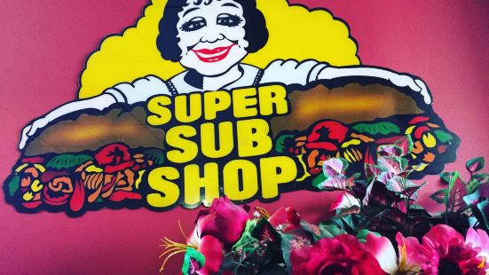 Super Submarine Sandwich Shop