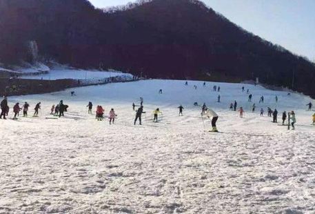 Huangheshilin Ski Field