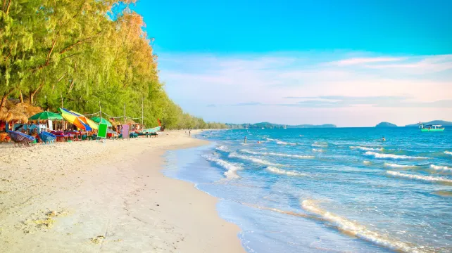 シアヌークビル オターズ ビーチ 評判 案内 トリップドットコム