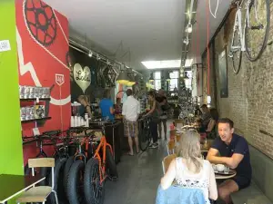 Lola bikes & coffee