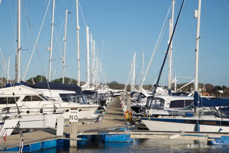 Hotels in Lymington