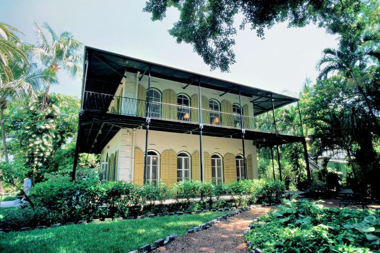 キーウェスト アーネスト ヘミングウェイ博物館 評判 案内 トリップドットコム