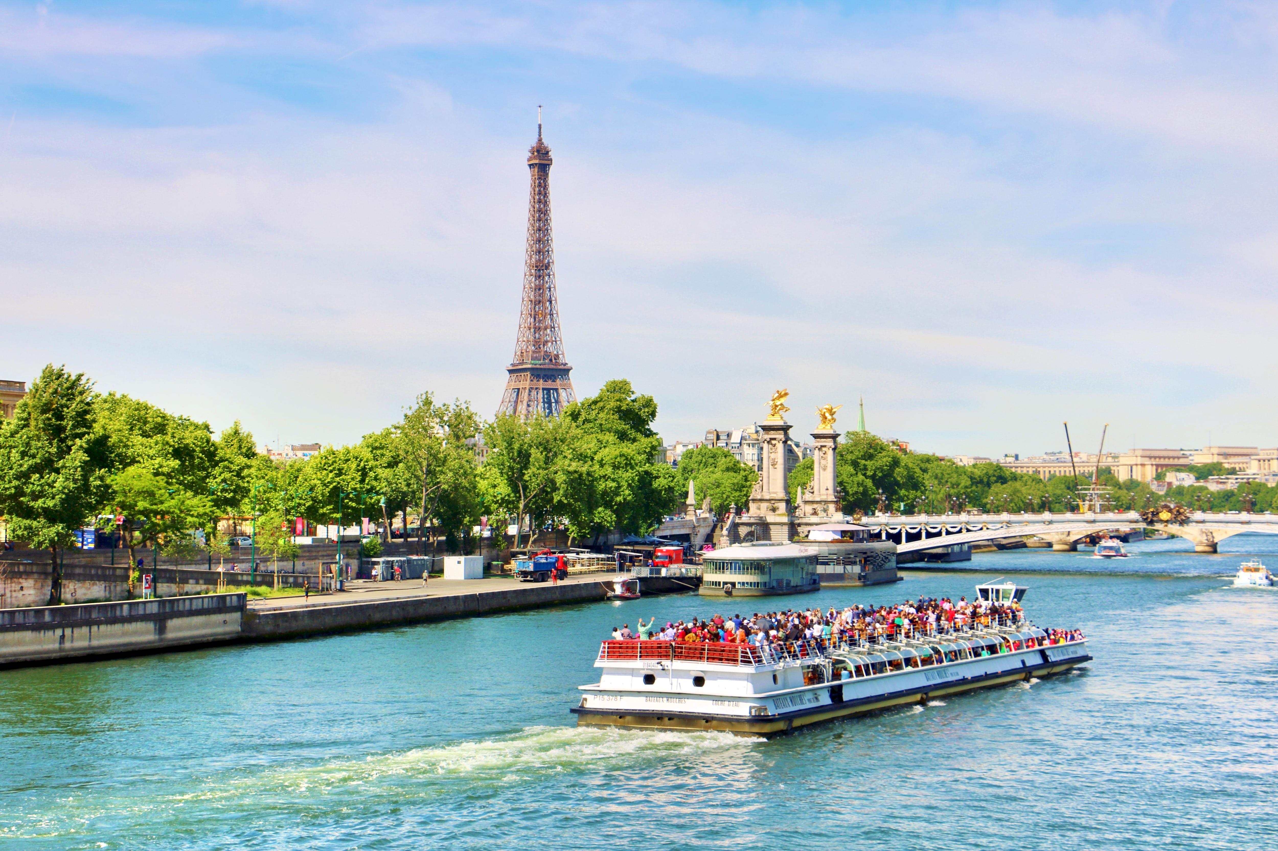 Seine River Tour Boat Travel Guidebook Must Visit Attractions In Paris Seine River Tour Boat Nearby Recommendation Trip Com