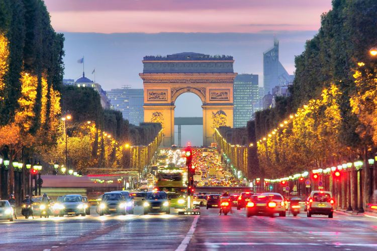 Avenue des Champs-Élysées travel guidebook –must visit attractions in ...