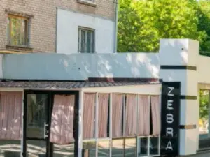 Zebra Cafe Lounge