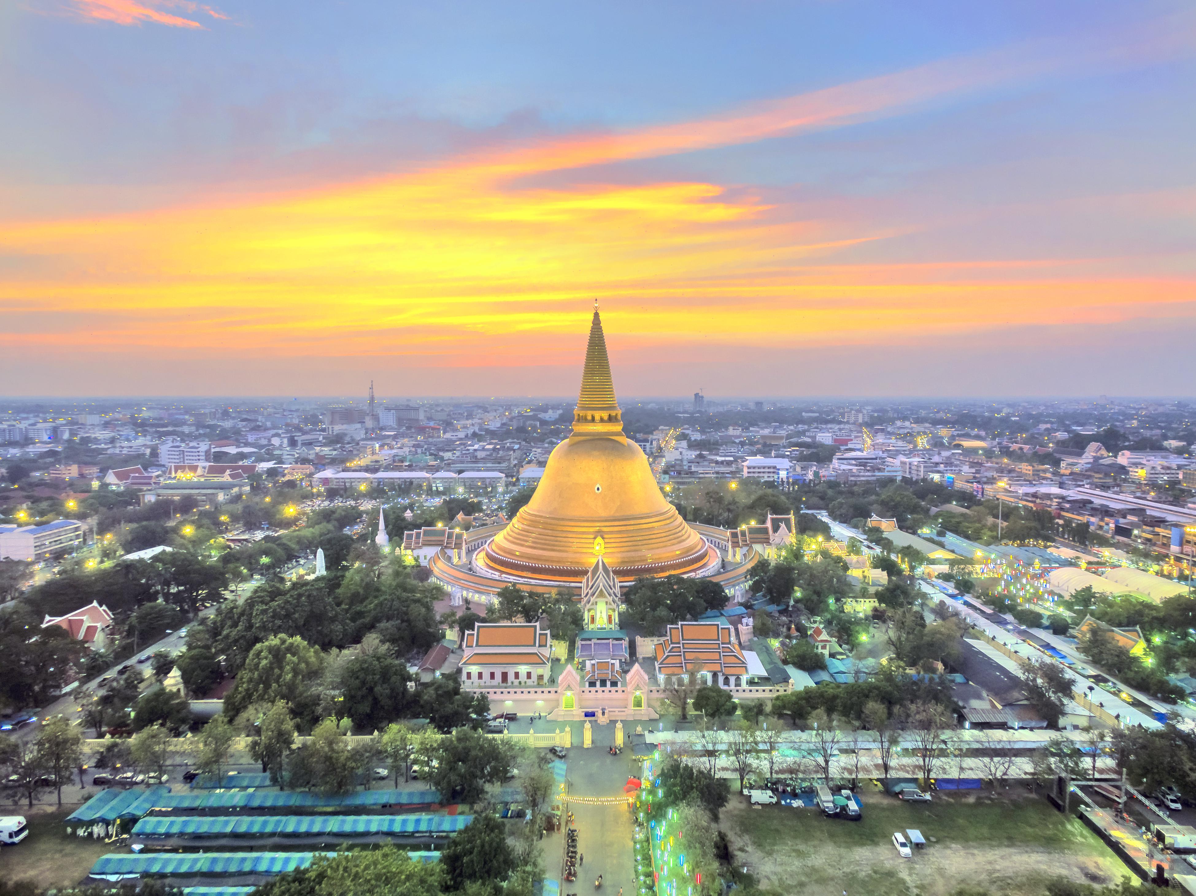 Phra Pathom Chedi Attraction Reviews Phra Pathom Chedi Tickets Phra Pathom Chedi Discounts Phra Pathom Chedi Transportation Address Opening Hours Attractions Hotels And Food Near Phra Pathom Chedi Trip Com