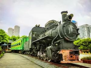 武漢綠皮小火車
