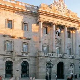 City Hall (Casa de la Ciutat / Ayuntamiento)