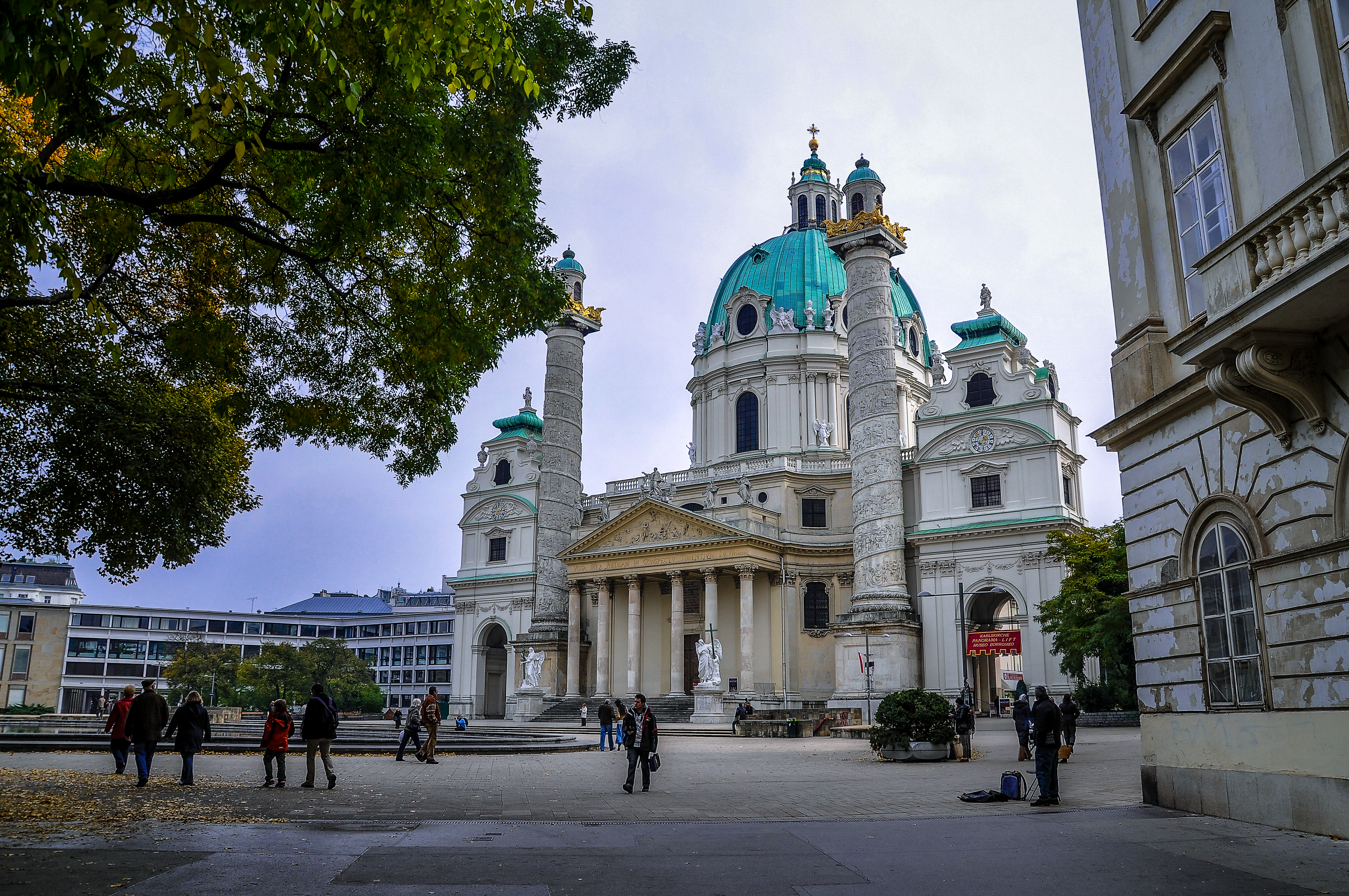 ウィーン カールス教会 評判 案内 トリップドットコム