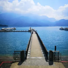 Yidashao Lakeside Trail