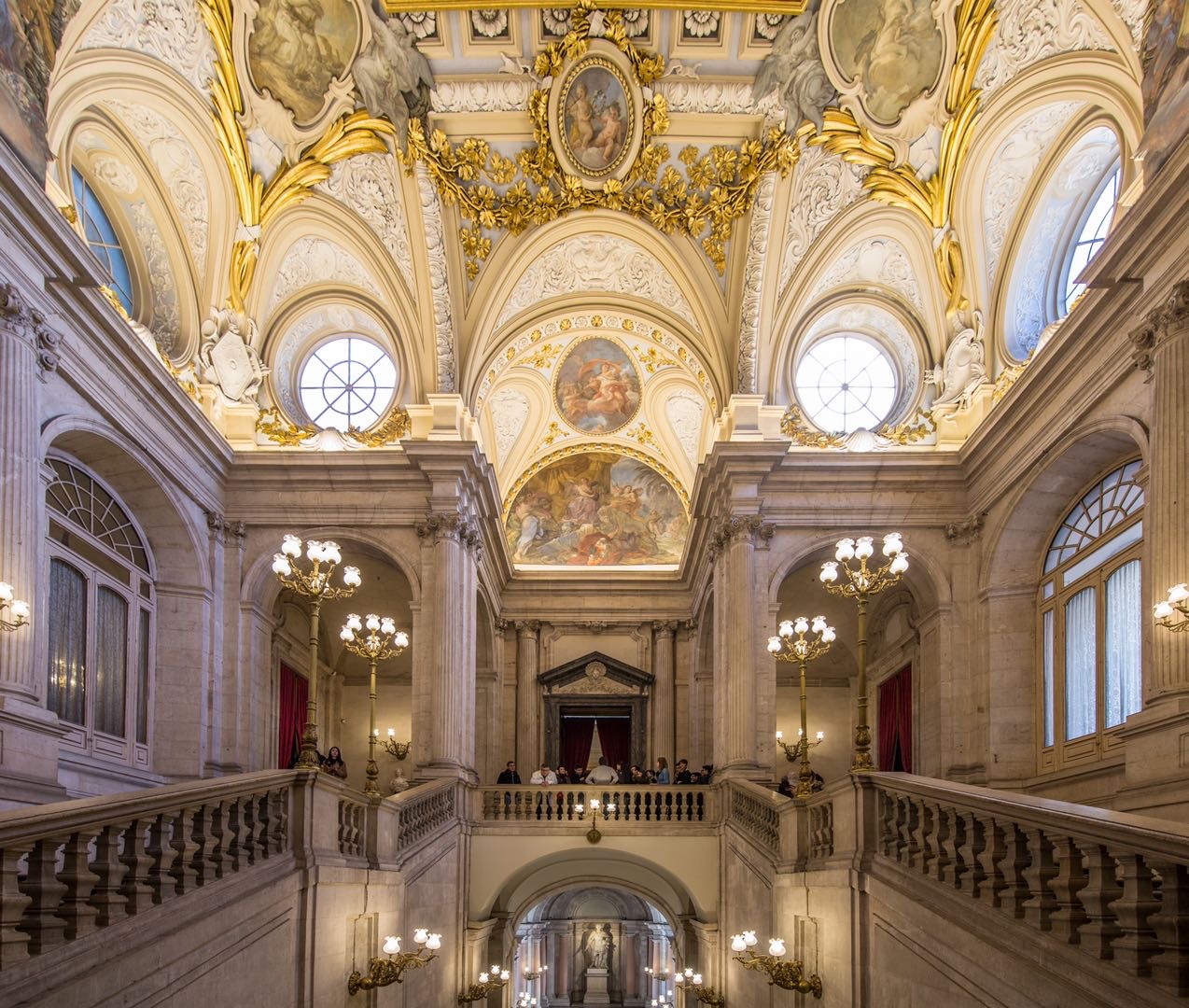 マドリッド王宮のレビュー マドリッド王宮のチケット マドリッド王宮の割引 マドリッド王宮の交通機関 所在地 営業時間 マドリッド王宮周辺の観光スポット ホテル グルメ Trip Com