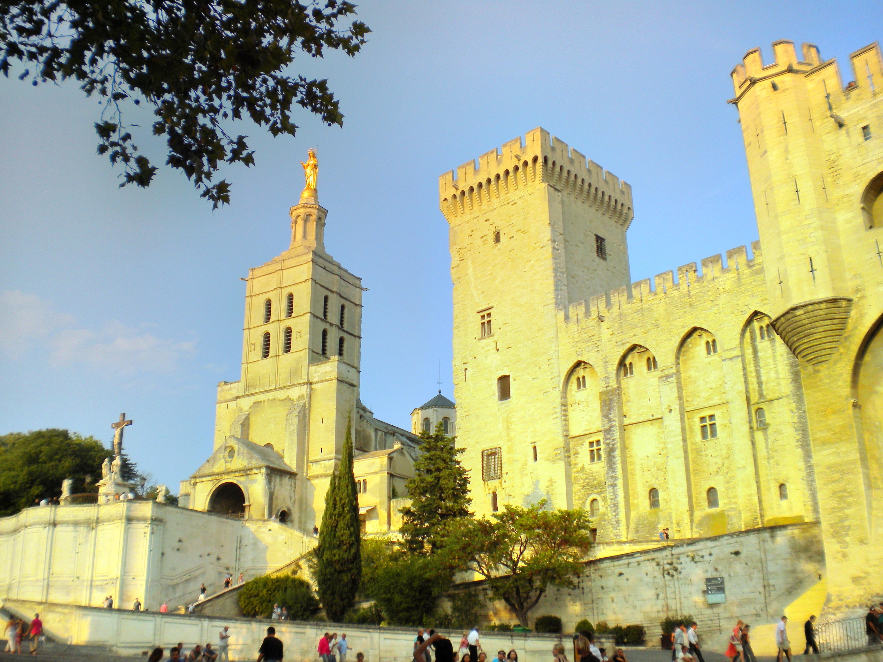 Travel Avignon Itinerary:2 days Must do list in Avignon Trip com