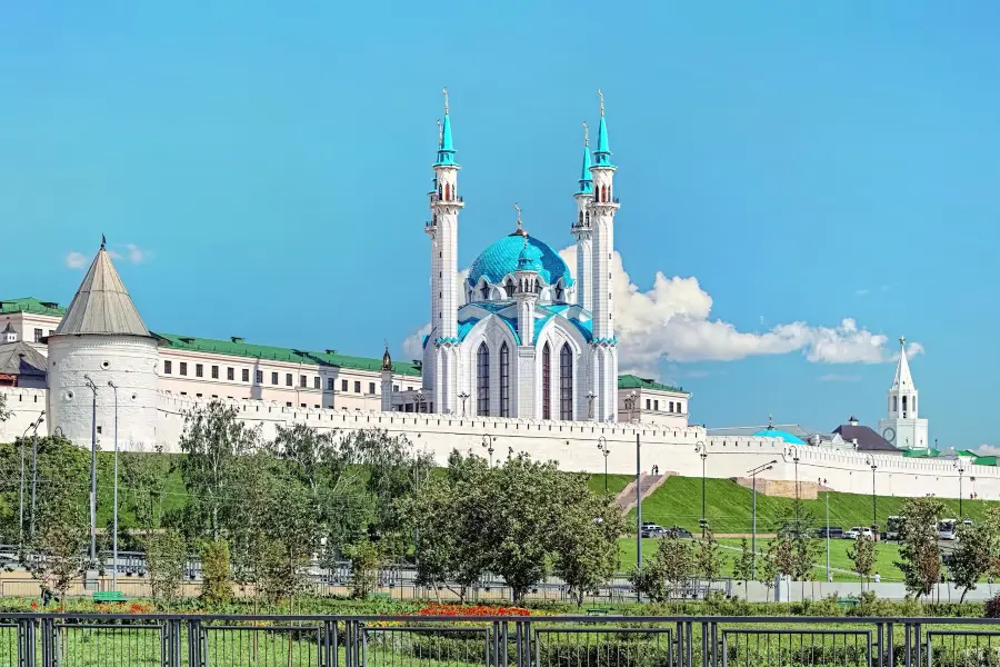 Ответ за казань. Казанский Кремль Казань. Мечеть кул-Шариф Казань Татарстан. Спасская башня Казанский Кремль. Казанский Кремль 2023.
