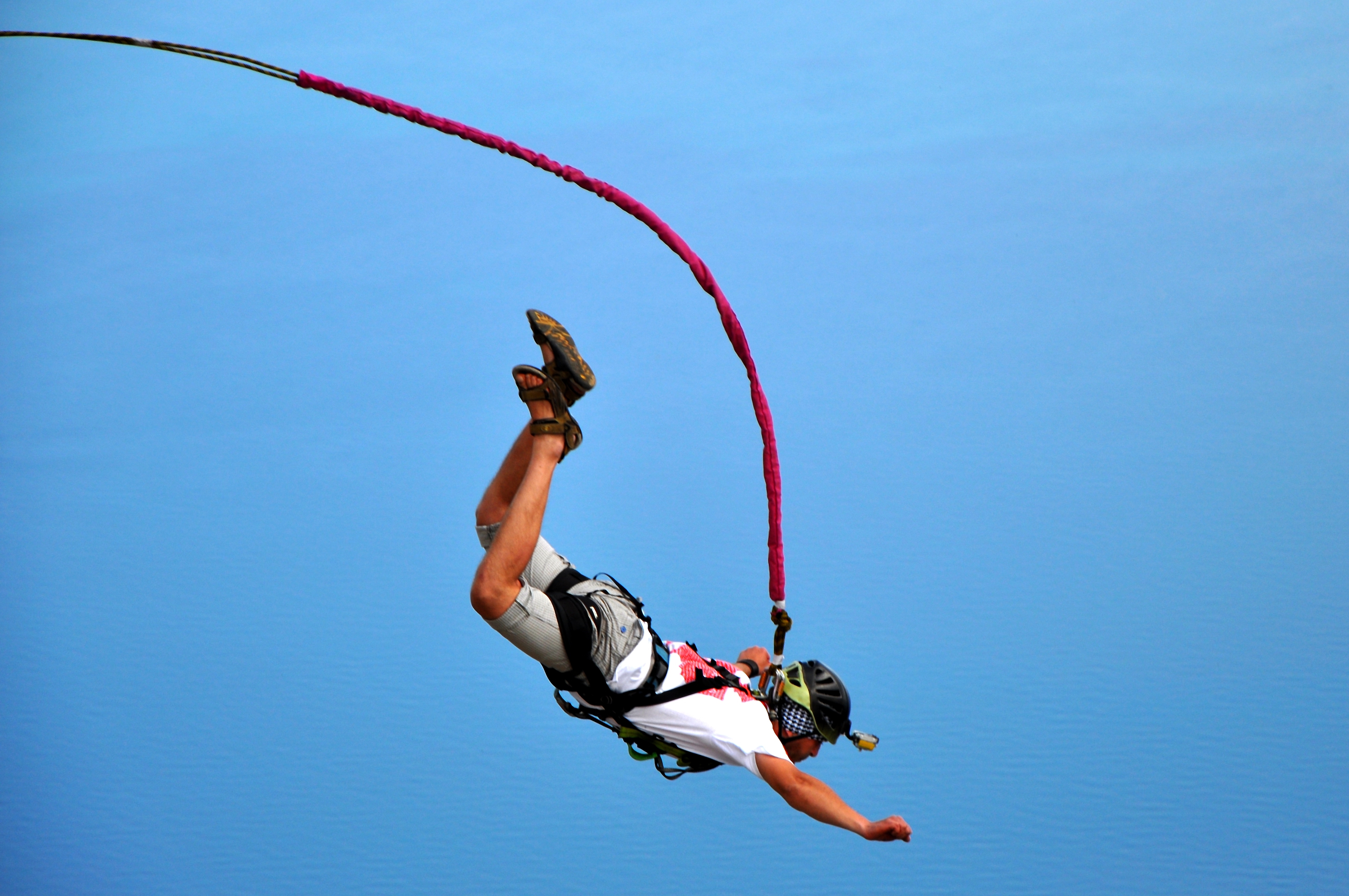 Jumping seconds. Банджи джампинг в новой Зеландии. Роуп Джампер. Роупджампинг роуп. Роупджампинг Анапа.