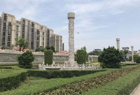 Jiedongqu Renmin Square