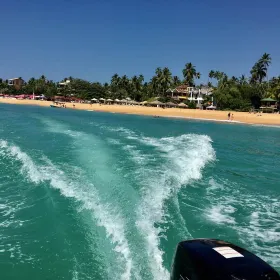烏納瓦圖納海灘沉船潛水