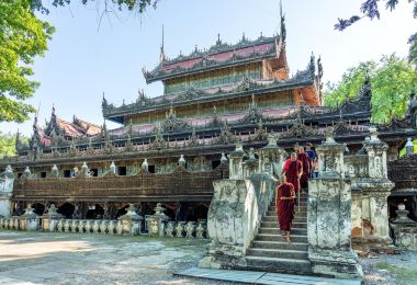 Golden Palace Monastery Popular Attractions Photos