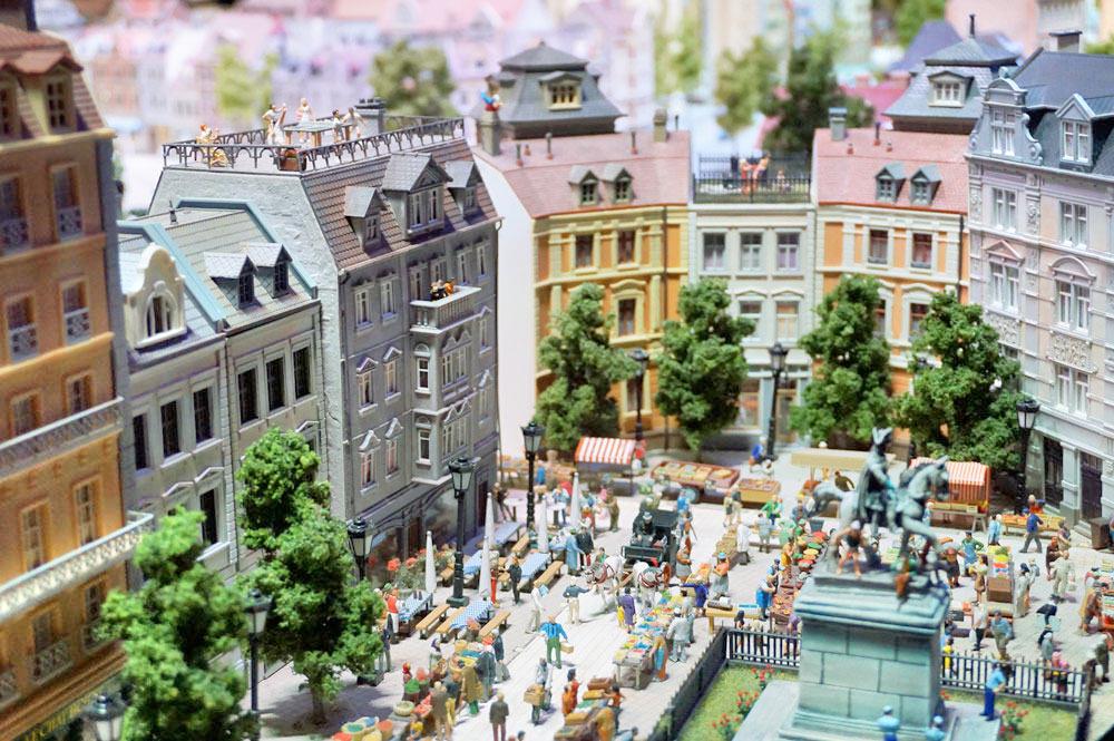 Mini World Lyon - Wikipedia