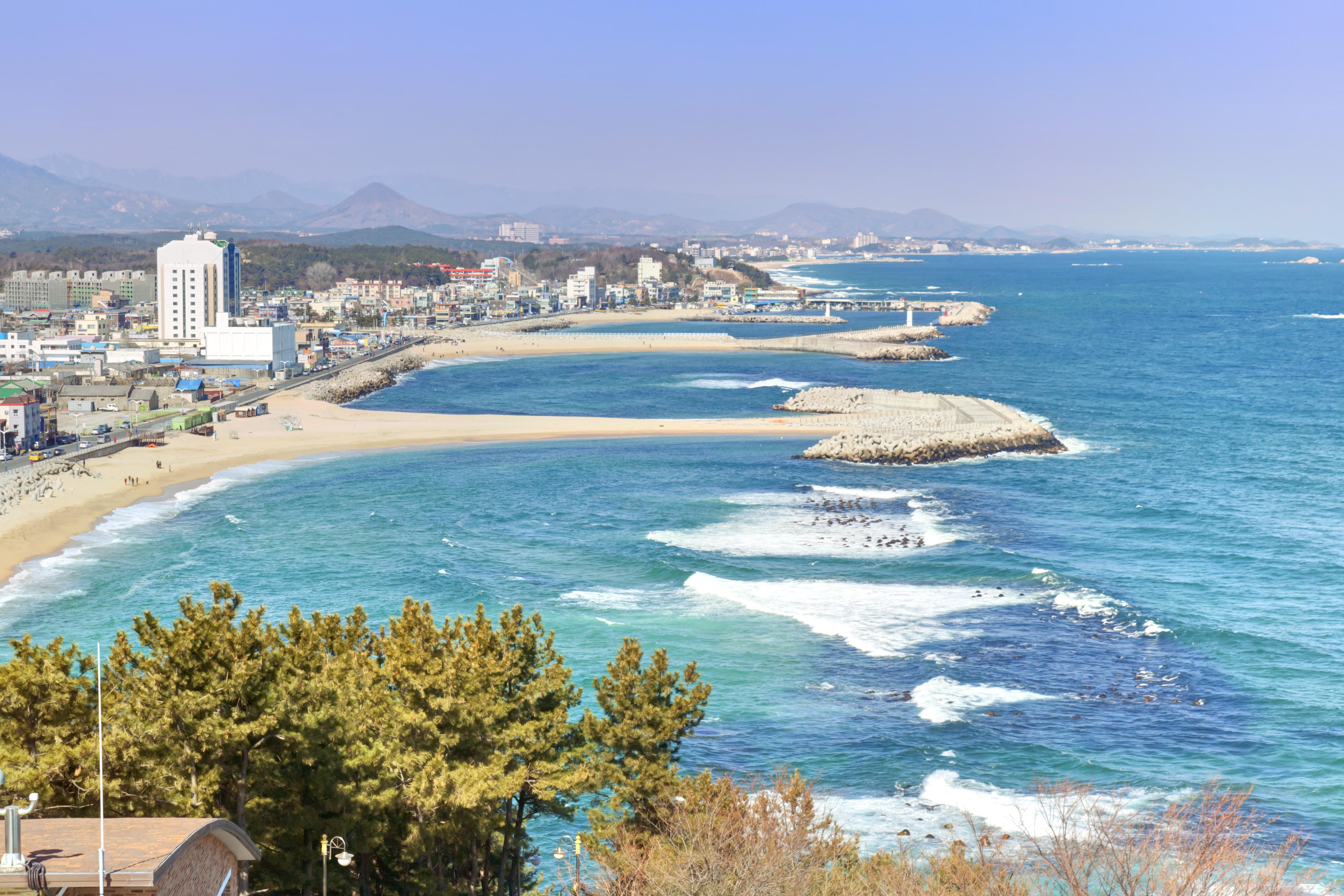 Sokcho Beach travel guidebook –must visit attractions in Sokcho-si – Sokcho Beach nearby recommendation – Trip.com