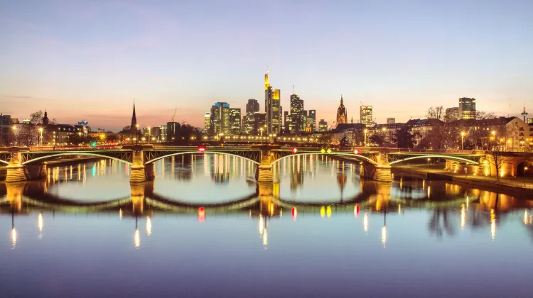 フランクフルト マイン川 評判 案内 トリップドットコム