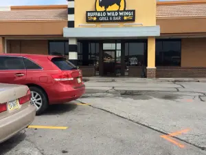Buffalo Wild Wings Grill & Bar