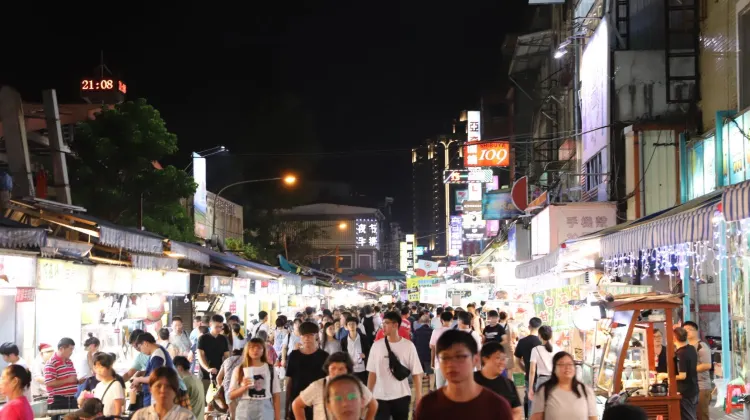 Linjiang Street Night Market Tonghua Night Market Travel Guidebook Must Visit Attractions In Taipei Linjiang Street Night Market Tonghua Night Market Nearby Recommendation Trip Com