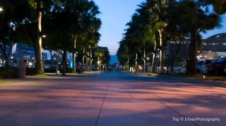 シンガポール クイーン エリザベス ウォーク 評判 案内 トリップドットコム