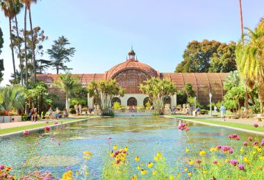 Botanical Building and Lily Pond 熱門景點照片