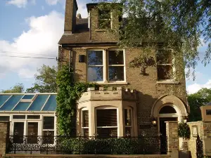 Midsummer House