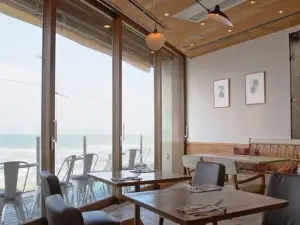 bills Shichirigahama