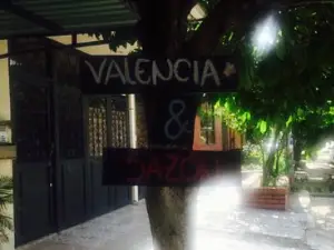 Valencia & Sazón