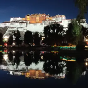 Jinmayanyi Center