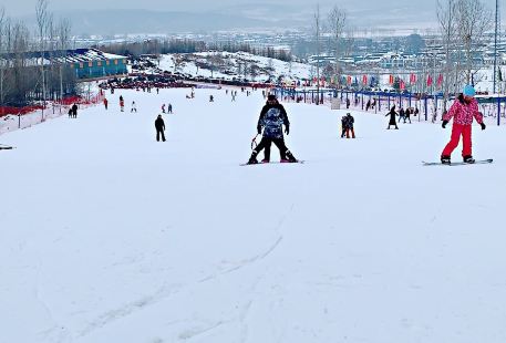 Hailinshi Zhongxing Ski Field