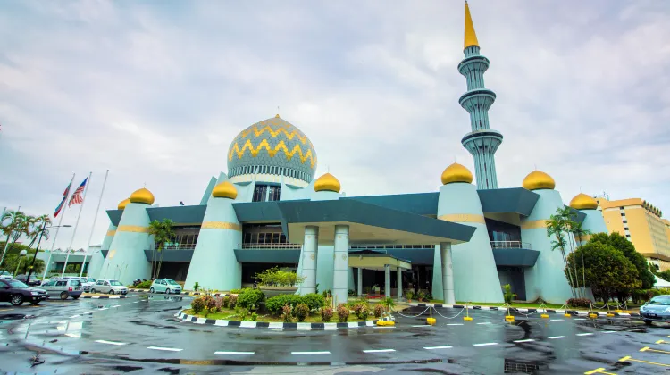 Sabah State Mosque travel guidebook -must visit attractions in 