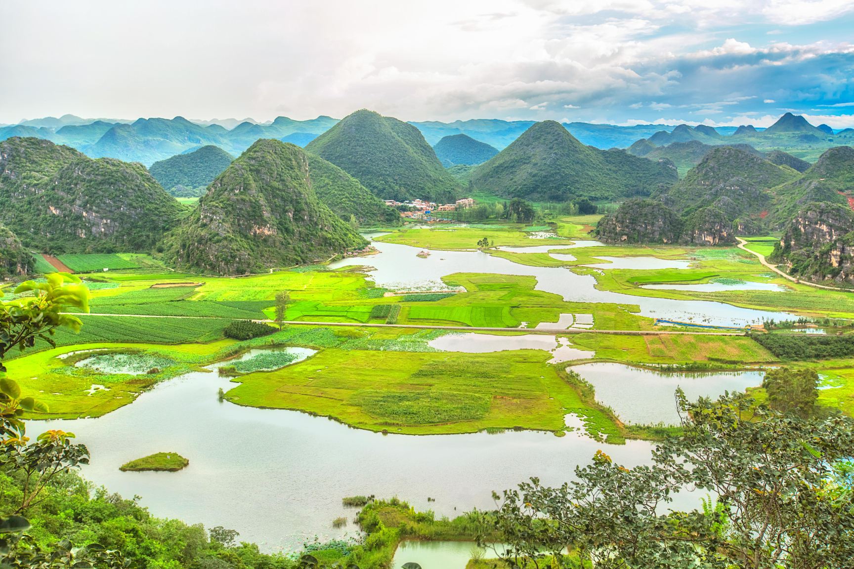 菜花箐苗族生态旅游村