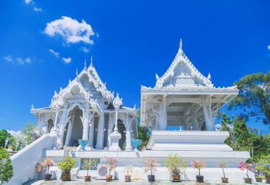 Wat Rong Khun Popular Attractions Photos