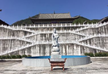 Yangshan Qiyin Temple Popular Attractions Photos