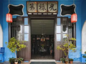 Cheong Fatt Tze - The Blue Mansion