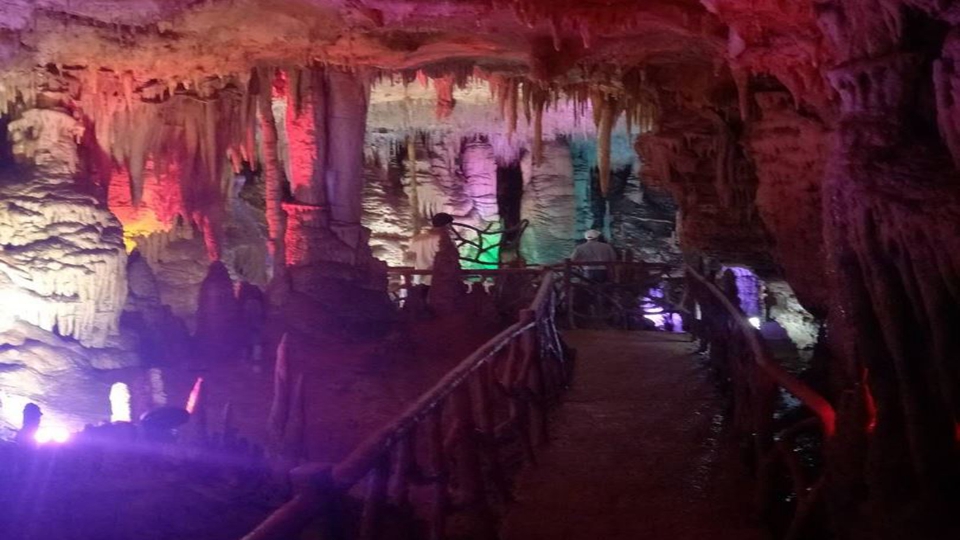 Jade Dragon Cave Travel Guidebook Must Visit Attractions In Lichuan Jade Dragon Cave Nearby Recommendation Trip Com