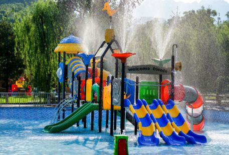 Yanzihu Water Amusement Park
