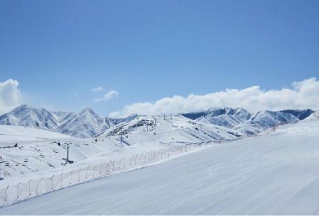 天山天池國際滑雪場