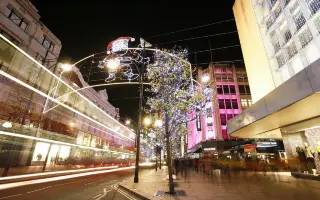 Oxford Street in London - One of London's busiest streets – Go Guides