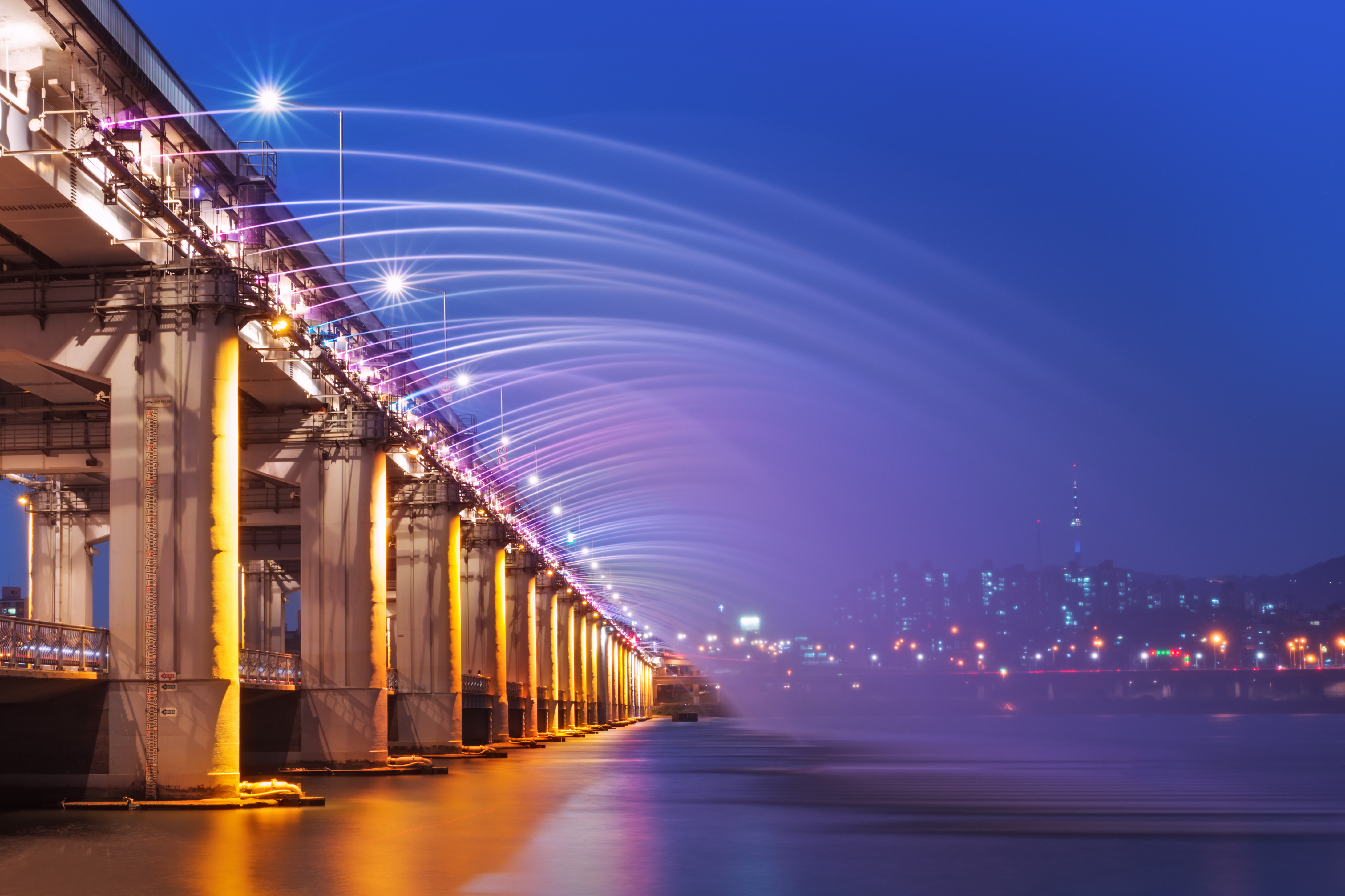 Banpo Bridge Moonlight Rainbow Fountain attraction reviews - Banpo Bridge  Moonlight Rainbow Fountain tickets - Banpo Bridge Moonlight Rainbow Fountain  discounts - Banpo Bridge Moonlight Rainbow Fountain transportation,  address, opening hours -