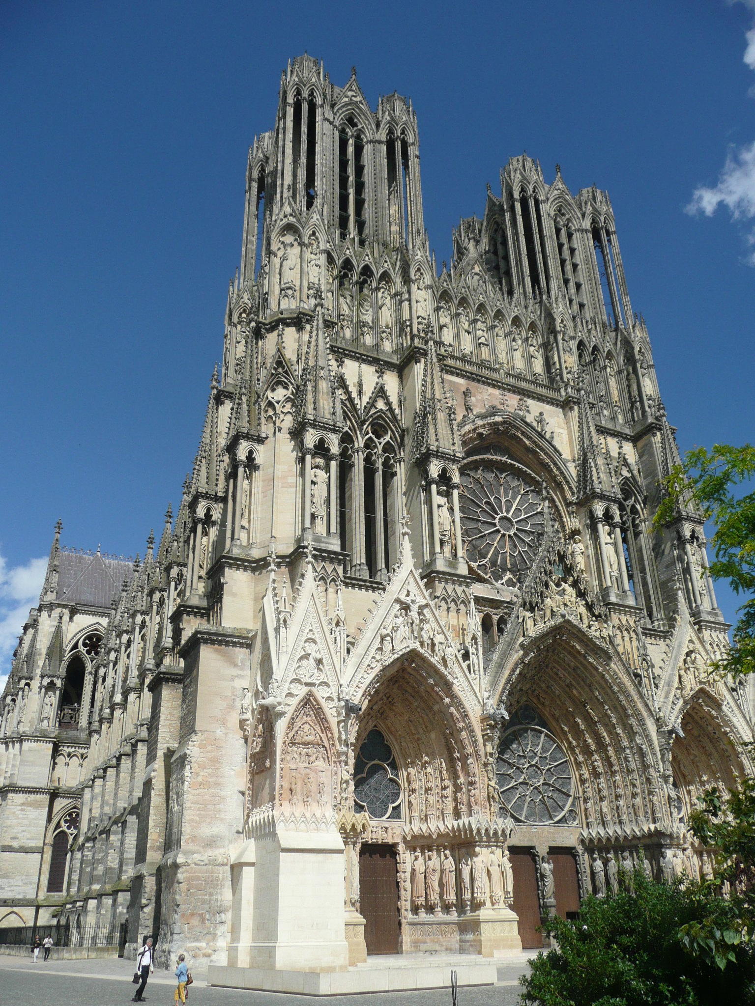 What to Do in Reims in 2 Days? Travel Guide and Tips - Trip.com