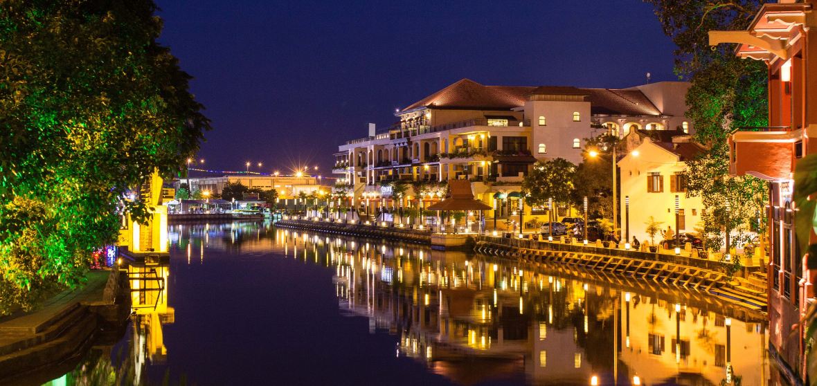 things to do in melaka at night